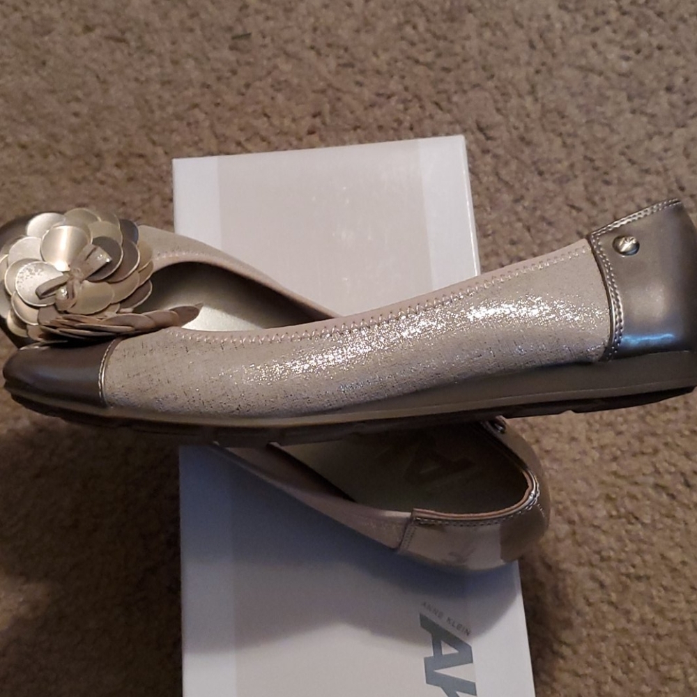 Anne Klein sport flats size 7.5